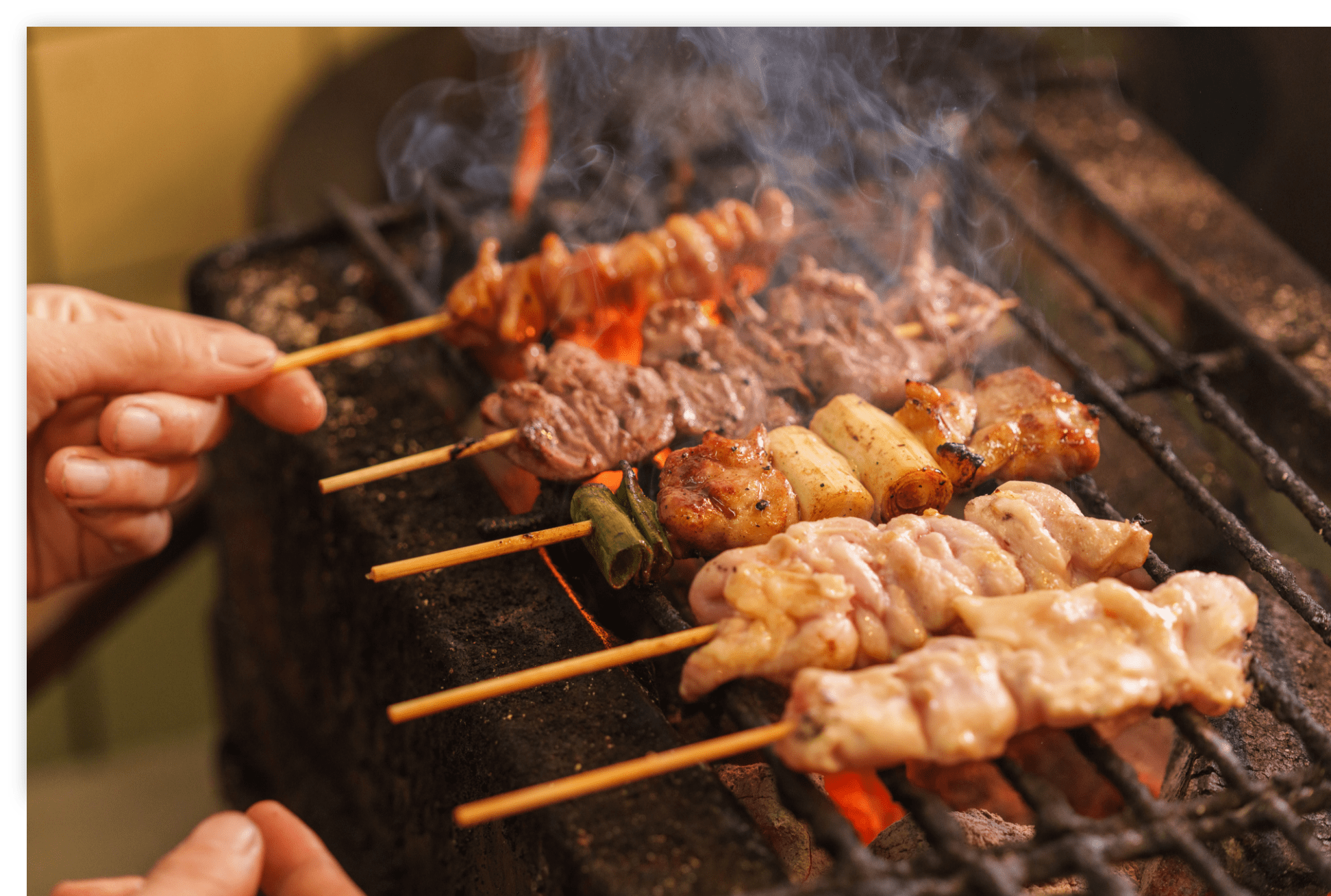yakitori-img--big 焼き鳥を炭火で焼く様子